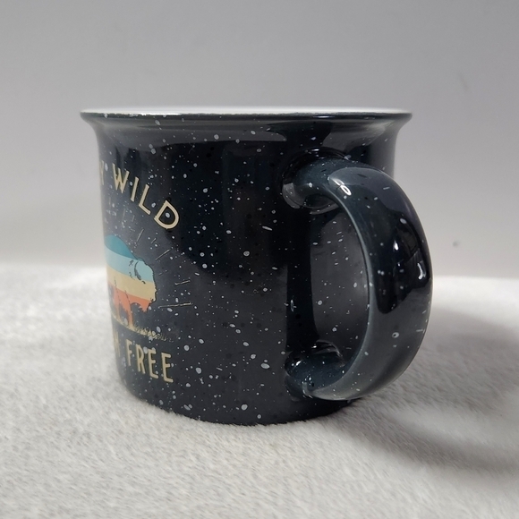 Design Clique Stay Wild Roam Free Buffalo Gray Speckled Coffee Cup Mug 12 Oz - Picture 3 of 9